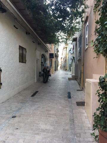 Apartamento Beautifully Bright In Old Town Saint-Tropez